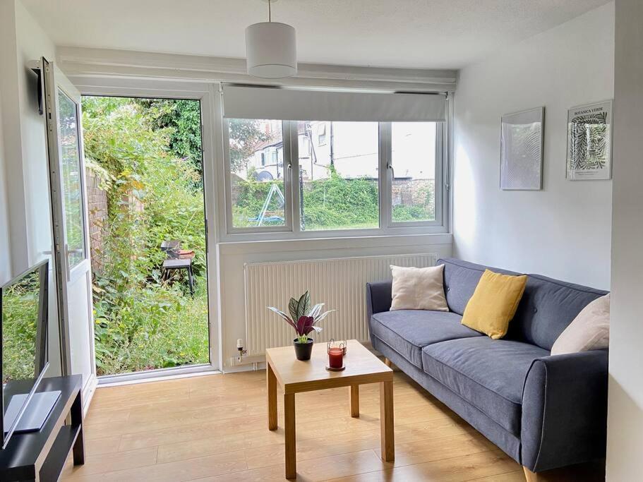 Stylish & Tranquil Flat With Excellent Connections Apartment London Exterior photo